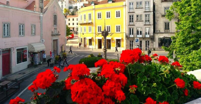 SINTRA, THE ROMANTIC VILLAGE - Key Points