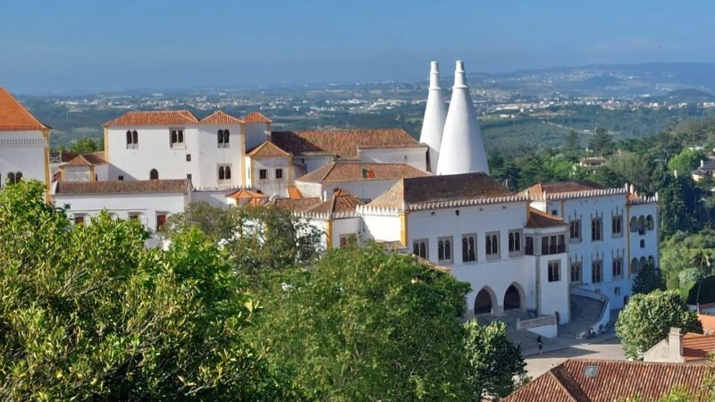 Sintra Walking Tour: History and Palaces - Tour Inclusions