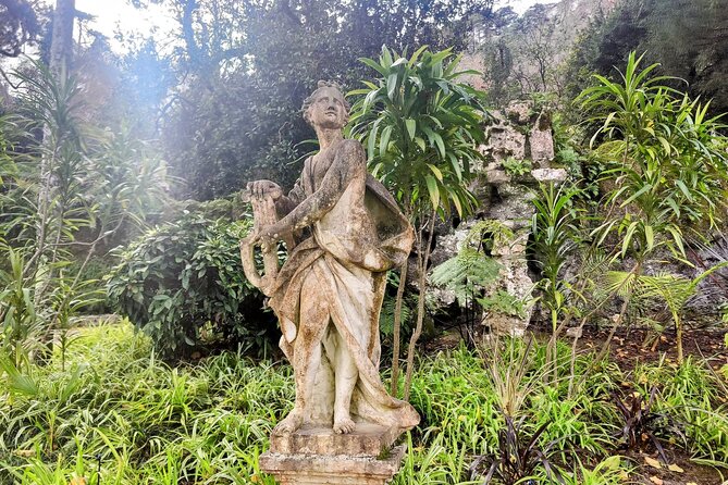 Sintras Mystical Palaces: Private Walking Tour - Visiting the National Palace of Sintra