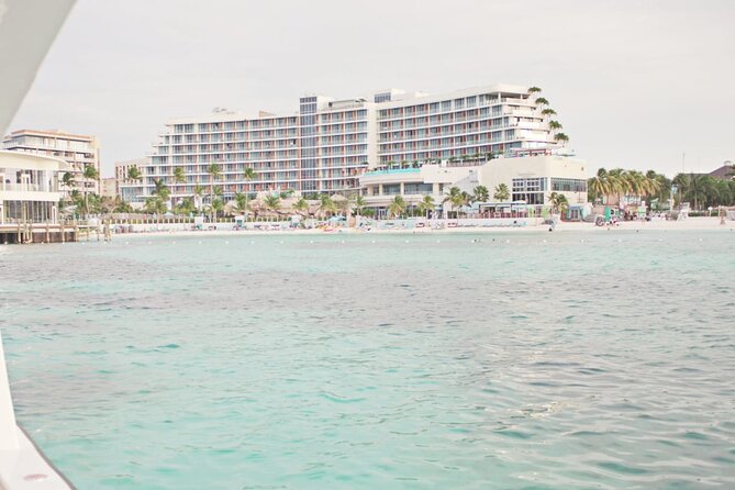 Sip & Sea - Nassau Harbour Cruise - Inclusions and Offerings
