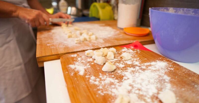 Siracusa: Pasta & Tiramisu Cooking Class at a Locals Home - Hands-on Pasta and Tiramisu Preparation