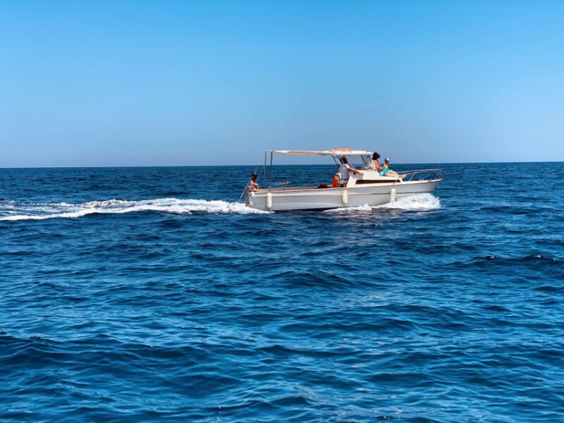 Siracusa: Private Boat Excursion to Ortigia With Prosecco - Included in the Tour