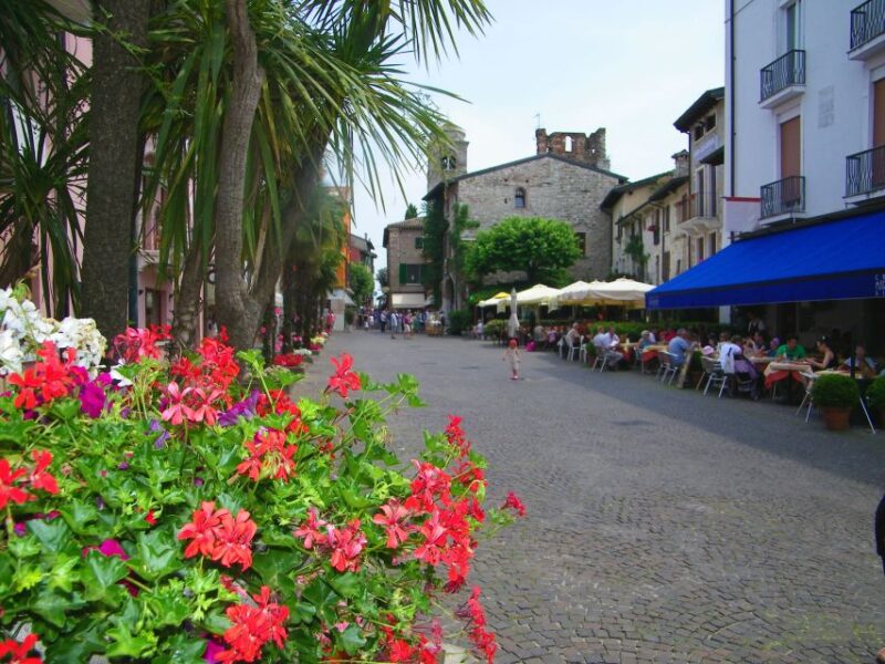 Sirmione Private Tour: on the Shores of Lake Garda - Explore Historic Sirmione