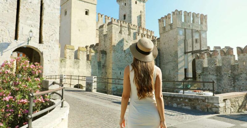 Sirmione: Walking and Speedboat Tour - Meeting Point and Logistics