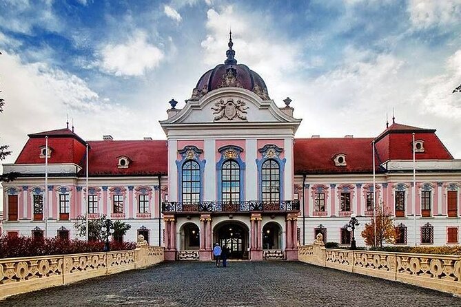 Sisis Royal Palace Tour With Hotel Pickup & Cake in Palace Café - Traveler Experience and Reviews