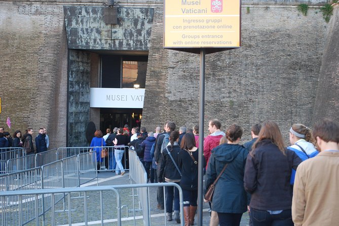 Sistine Chapel and Vatican Museum Skip The Line Ticket - Meeting Point and Accessibility