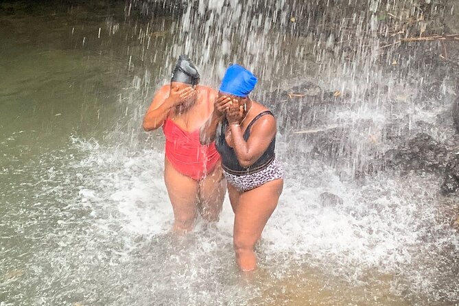 Siteseeing With Cass-Land Adventures in St. Vincent - Experiencing Island Culture