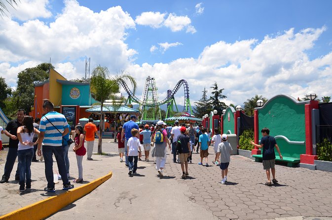 Six Flags Mexico City General Admission Ticket - Meeting and Pickup