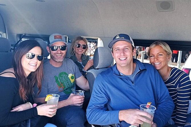 SJD Airport PRIVATE TRANSFER Van Airport to Cabo Area up 5 Pax - Key Points
