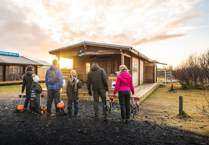 Skaftafell: Small Group Glacier Walk - Transportation and Arrival