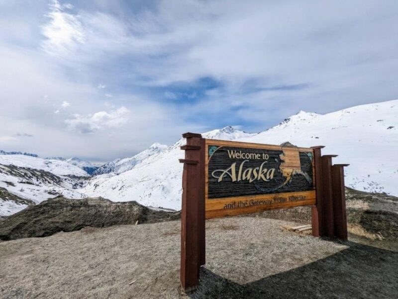 Skagway: Klondike Highway & Yukon Bus Tour With Husky Kennel - Key Stops