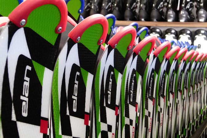 Ski and Snowboard Equipment Rental in Bansko - Accessibility and Participation