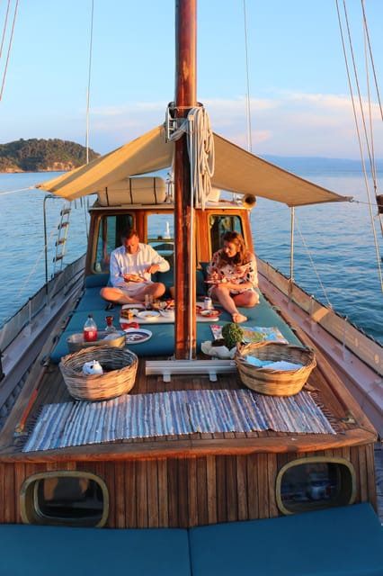 Skiathos: Boat Cruise With Dinner & Sunset Viewing - Amenities and Inclusions