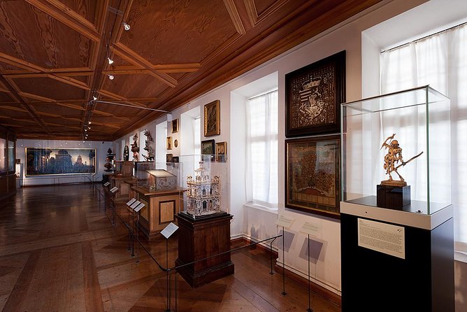 Skip the Line: Ambras Castle in Innsbruck Entrance Ticket - Marveling at the Spanish Hall