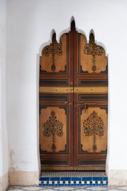 Skip the Line : Bahia Palace Entry Ticket Guided Tour - Availability and Booking