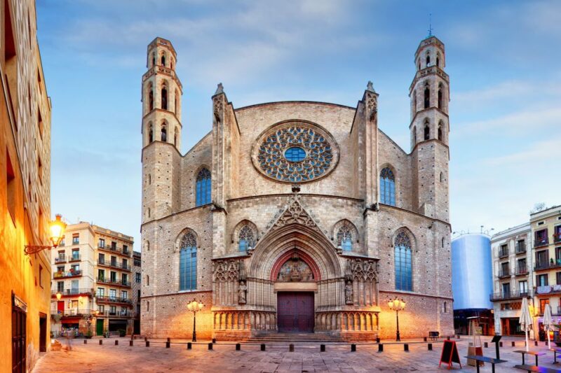 Skip-The-Line Barcelona Cathedral With Private Guide - Private Guide