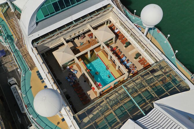 Skip-the-line Boat Cruise and Berlin's Old Town Guided Tour - Exploring Berlins Old Town