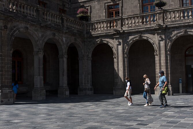 Skip-the-line Chapultepec Castle - Navigating the Visitor Experience