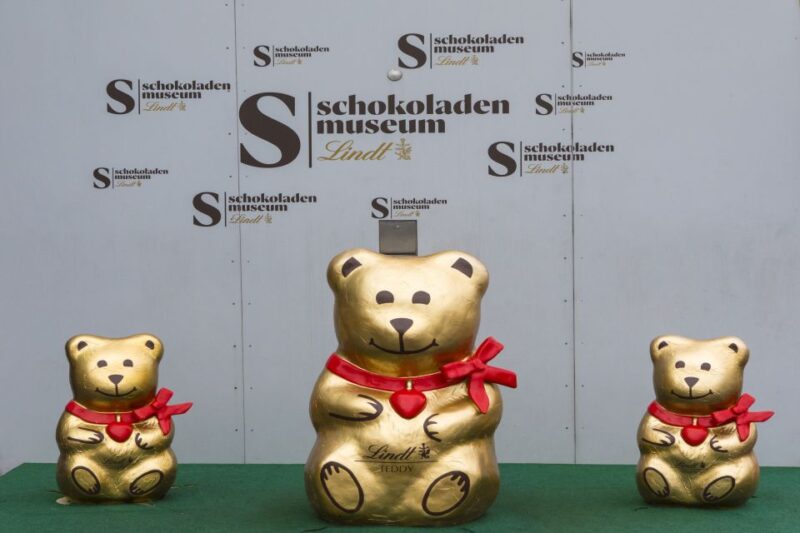 Skip-the-Line Chocolate Museum & Old Town Guided Tour - Inclusions