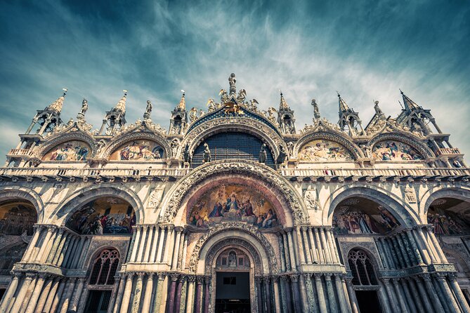Skip-the-Line: Doges Palace & St. Marks Basilica Fully Guided Tour - Guided Tour of Piazza San Marco