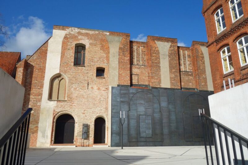 Skip-the-line European Hanseatic Museum & Old Town Tour - Important Information
