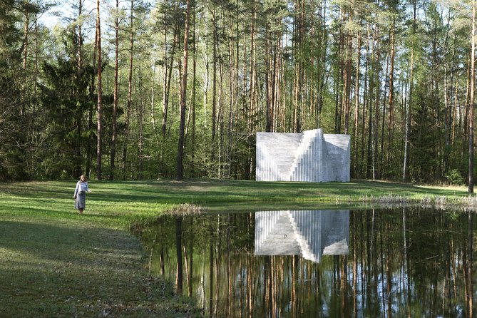 Skip the Line: Europos Parkas, Open-Air Museum Ticket Vilnius, Lithuania - Group Size and Participation