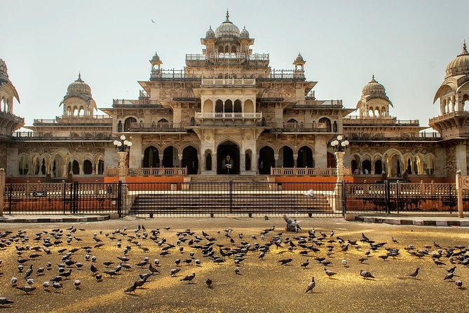 Skip The Line: Exclusive 2 Days Guided Jaipur Tour With Hotel, Lunch & Entry Fee - Tour Advantages