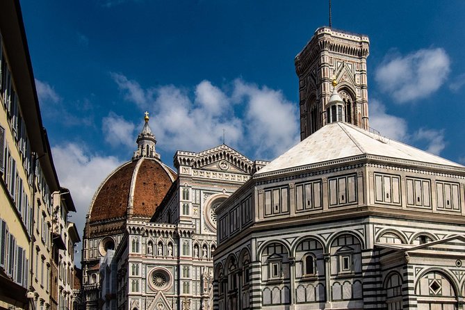 Skip-the-Line Florence Highlights and David Walking Tour - Ponte Vecchio and Oltrarno