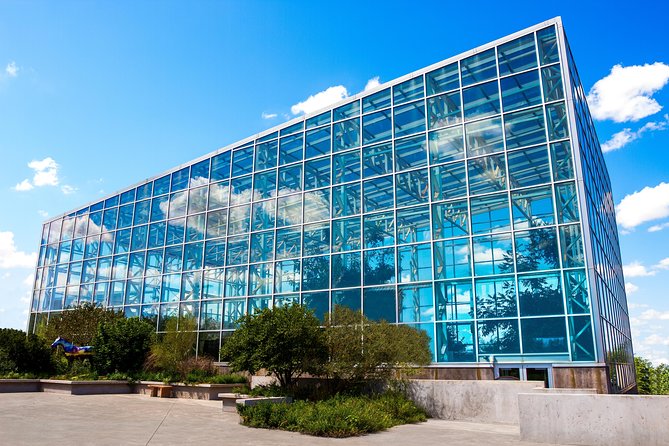 Skip the Line: General Admission to River Bend Nature Center Ticket - Operating Hours