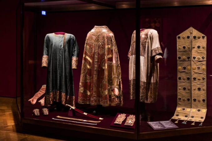 Skip-the-line Imperial Treasury Vienna Private Guided Tour - Inclusions and Exclusions