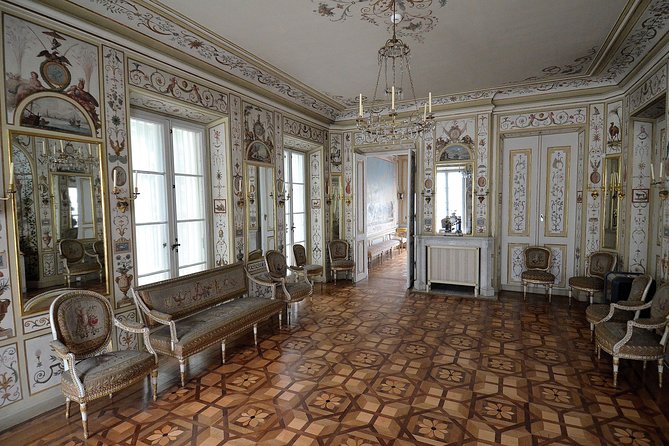 Skip-the-line Lazienki Park & Palace Private Tour and Cruise - Meeting and Pickup Information