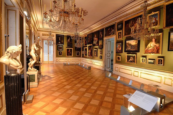 Skip-the-line Lazienki Park & Palace Private Tour and Cruise - Explore Lazienki Parks Wonders