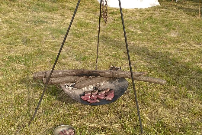 Skip the Line: Medieval Tuida Fortress Tours - Archery and Dresses