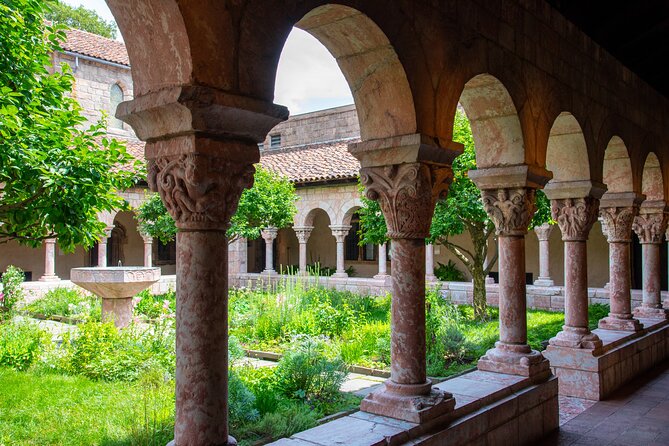 Skip the Line Met Cloisters and Fifth Avenue Tour by Car - Exploring the Met Fifth Avenue