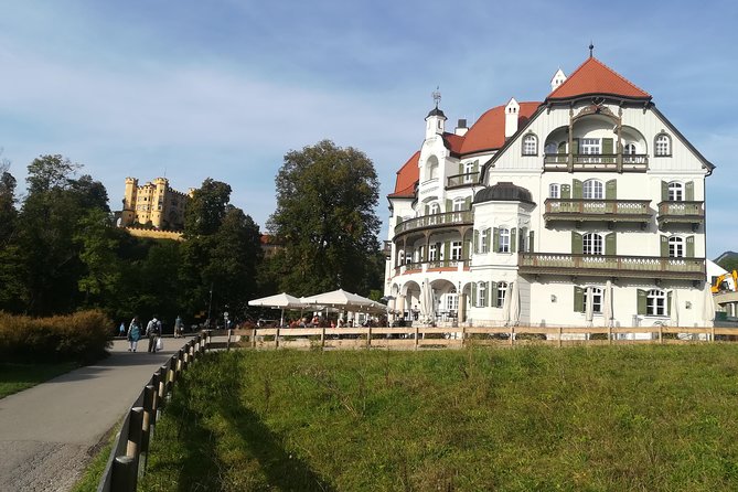 Skip-The-Line Neuschwanstein Castle Tour From Munich - Getting to the Meeting Point