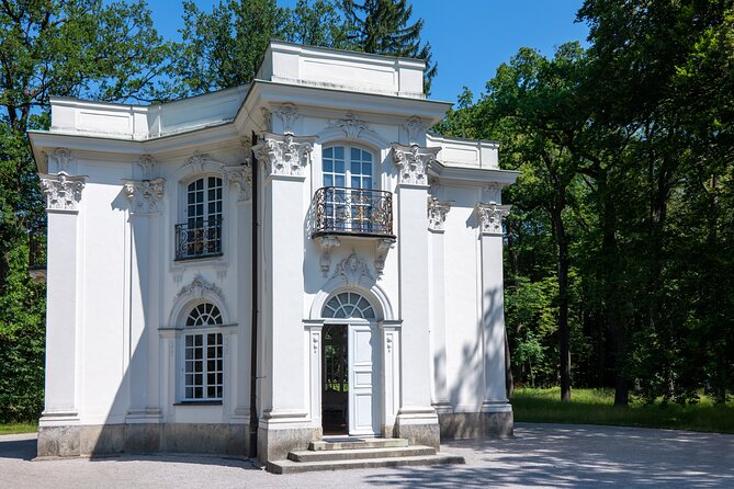 Skip-The-Line Nymphenburg Palace Guided Tour With Transfers - Tour Booking and Pricing