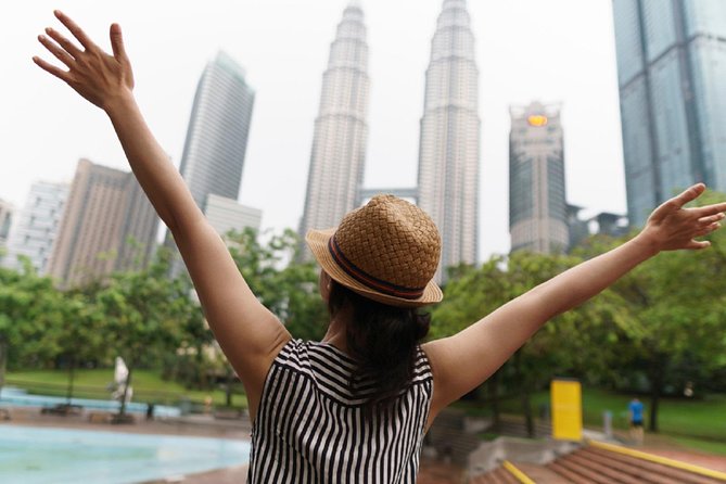 Skip the Line: Petronas Twin Towers Ticket With Free Hotel Delivery - Iconic Landmark of Kuala Lumpur