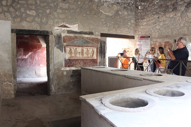 Skip the Line Pompeii Guided Tour With Archaeologist - Customer Feedback and Ratings