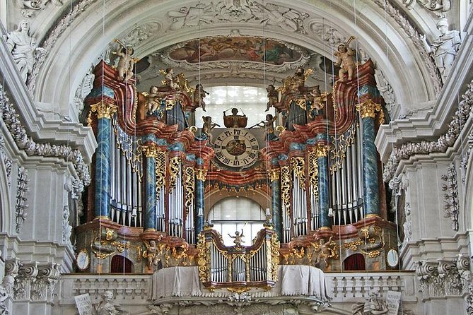 Skip the Line Royal Palace Madrid Guided Tour - Admire the Stradivarius Instruments