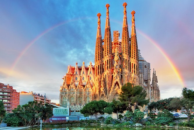 Skip The Line Sagrada Familia Small Group Tour - Inclusions