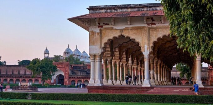 Skip-the-Line Taj, Fort and Fatehpur Sikri Day Trip - Frequently Asked Questions