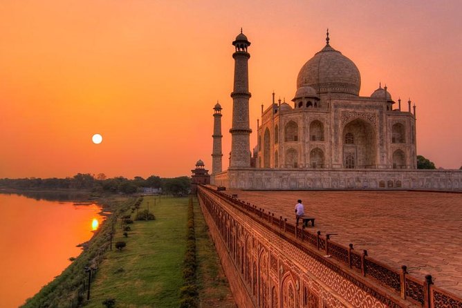 Skip-The-Line Taj Mahal Entrance Ticket With Guide and Car - Pickup Information