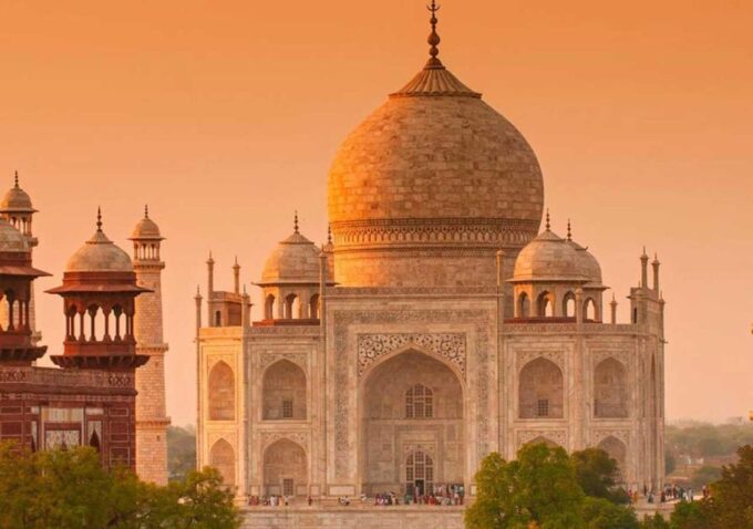Skip-The-Line Taj Mahal Private Guided Tour - Languages and Rating