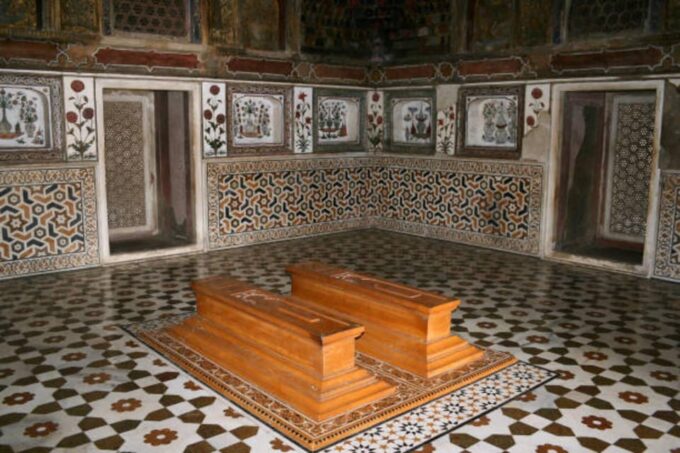 Skip the Line Tour of Agra Fort, Baby Taj & Mehtab Garden. - Booking Information