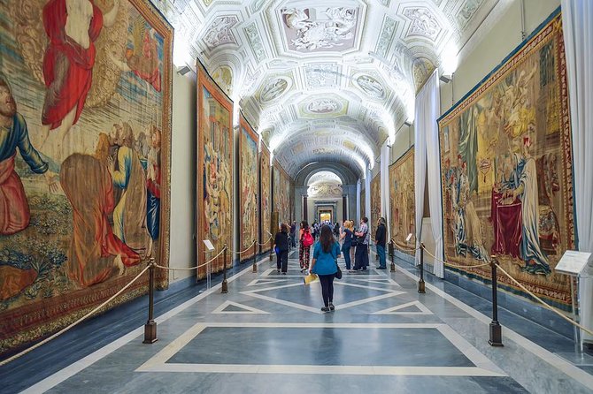Skip the Line Tour Vatican Museum +Sistine Chapel With Guide - Highlights of the Vatican Museum