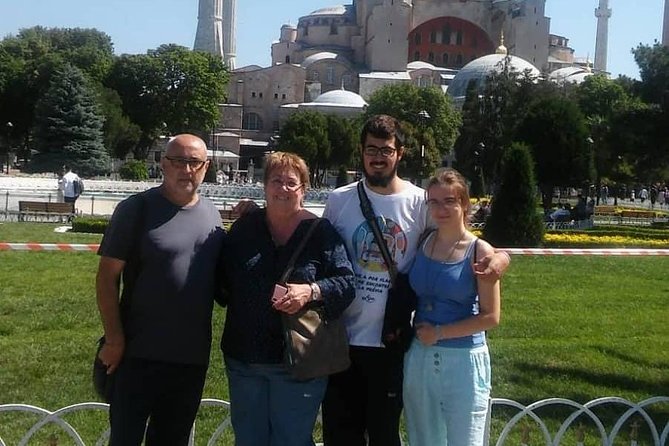 Skip-The-Line: Treasures of Istanbul W/Lunch - Experiencing the Grand Bazaar