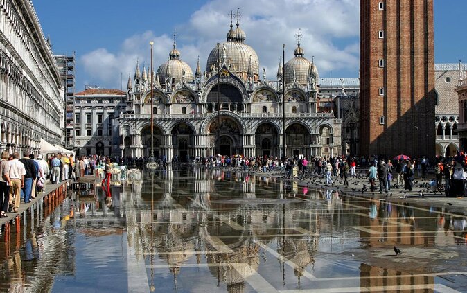 Skip the Line Venice Doges Palace and St. Marks Basilica Tour - Key Points