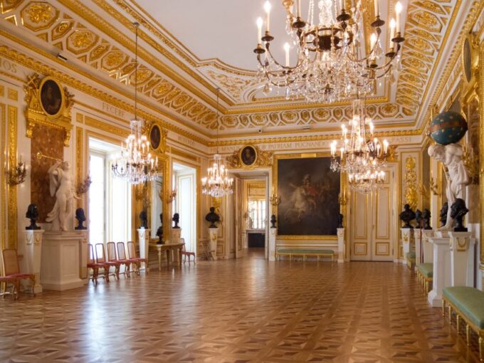 Skip-the-Line Warsaw Royal Castle Private Guided Tour - Warsaw Royal Castle History