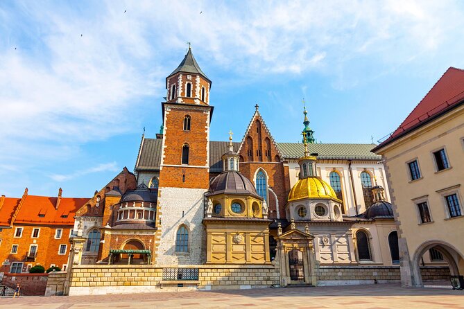 Skip-the-Line Wawel Castle Chambers Private Tour - Exploring Wawel Cathedral