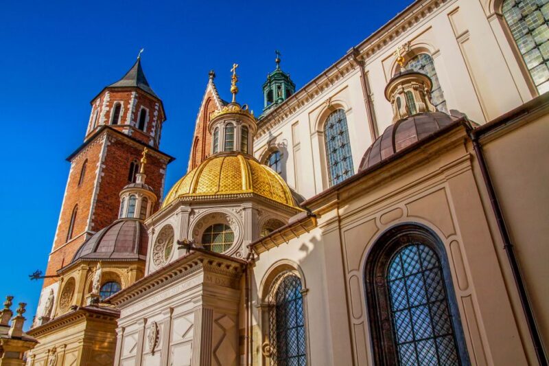 Skip-the-Line Wawel Castle Chambers Private Tour - Inclusions and Accessibility